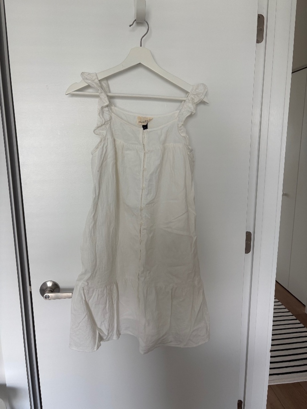 Universal Threads Ruffle Button Up Mini Dress NWOT, White, Size XS
